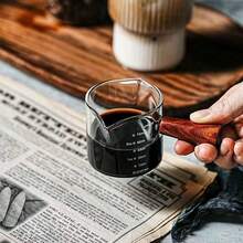 1入組75ml高硼硅玻璃製有木柄和測量盎司的杯子,非常適合用來在聖誕節為您的摯愛手工製作咖啡。 - 彩色 - 查看 1