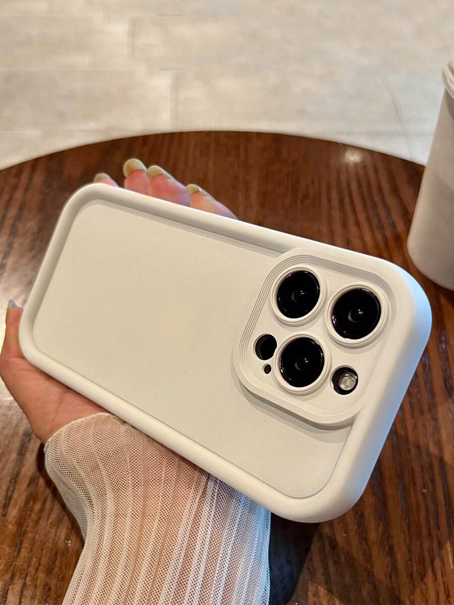 1个高端耐磨手机壳，兼容，采用加厚喷砂材料制成