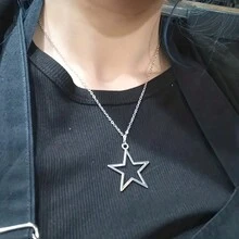 suteyi 1件時尚銀色大星形吊墜項鍊,中空五邊星幾何鍊條,男孩女孩都適用的珠寶禮物
