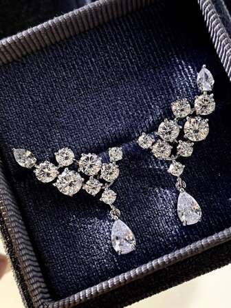 1 对新娘水滴形水钻耳环，优雅简约时尚，非常适合派对和宴会，超级闪亮的皇家万圣节