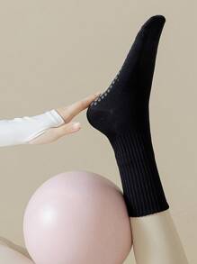 1 Paar Frauen Einfache Und Lässige, Rutschfeste, Atmungsaktive, Mittelrohrige, Schweißabsorbierende Socken Mit Klebepunkten, Geeignet Für Yoga-übungen