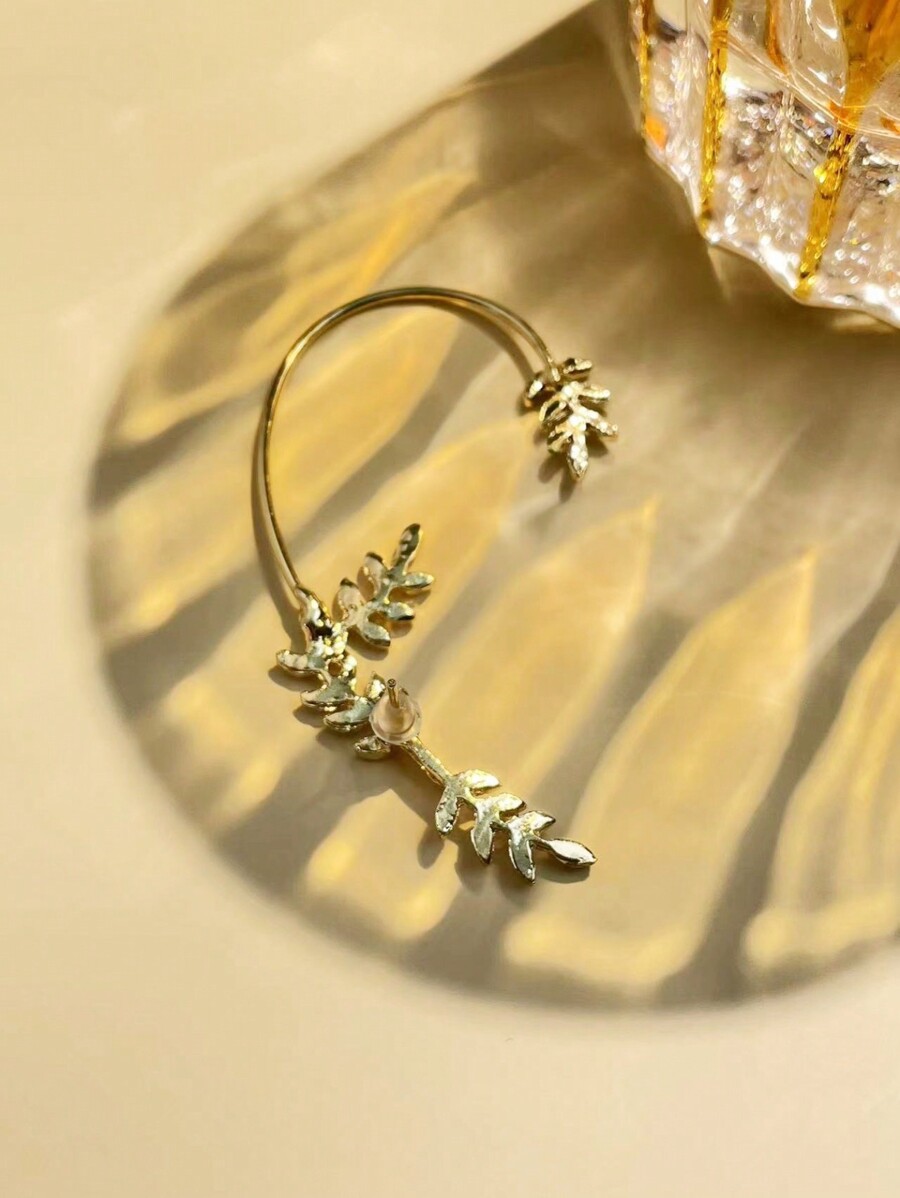 1pc Hollow Butterfly Ear Clip Earring With Tassel Flower Wing Design