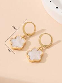 1 Pair Metal Fashionable Lucky Clover Pendant Earrings
