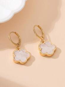 1 Pair Metal Fashionable Lucky Clover Pendant Earrings