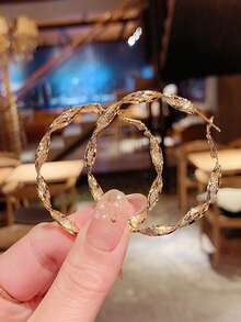 2pcs Korean Style S925 Sterling Silver Needle Metallic Wave & Circle Design Hoop Earrings Valentine's Day Accessories - Gold - View 2