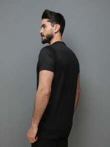 Men T-Shirts - 黑色 - 查看 3