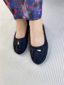 女式方便便攜拖鞋,安靜落地蛋殼設計,室內使用,軟底拖鞋,開車,開學、畢業季圖書館使用,平底鞋,旅行,早教日必備單品,附贈儲物袋一個 - 黑色 - 查看 6