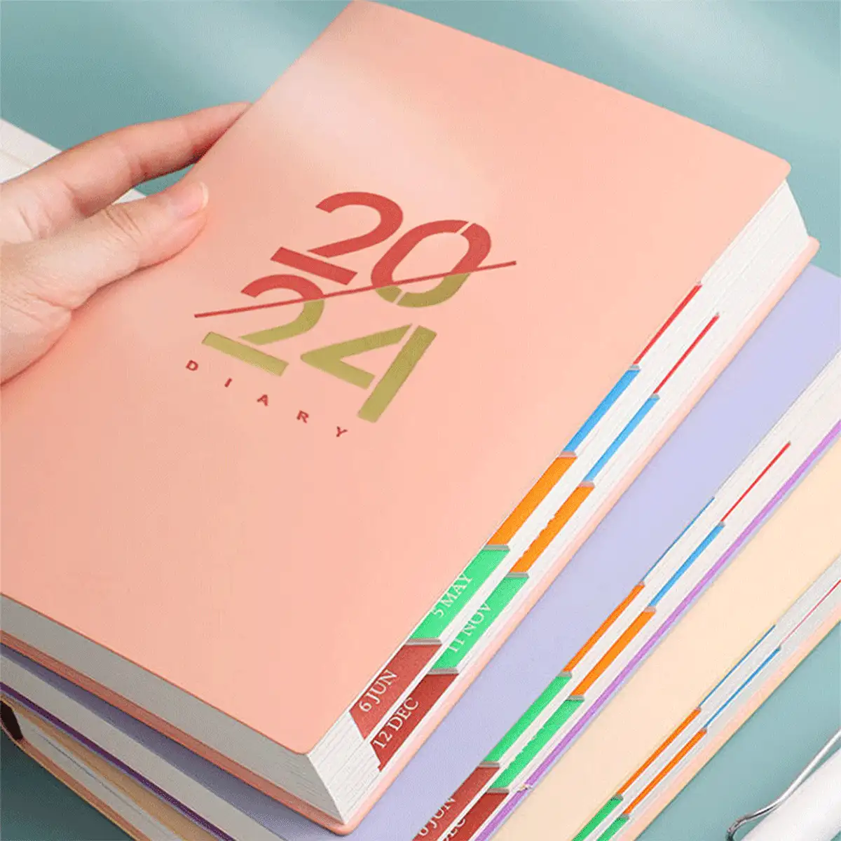 2024 Người dự định Tiếng  Tây Ban Nha Quyển sổ A5 chất liệu da PU Che phủ Trường học Chương trình nghị sự Lịch trình Hàng tuần Hàng tháng Nhật ký Hộp đựng Văn phòng phẩm Đối với Học tập Và Văn phòng - Màu tím  Violet - Xem 2