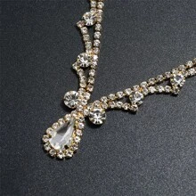 1件优雅水晶水钻水滴形眉坠新娘额链，适合婚礼、派对、头饰、情人节配饰