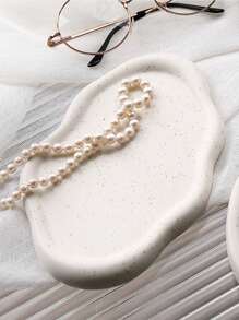 1pc Nordic Style Ceramic Cloud Shaped Storage Tray, Cute Cartoon Photography Prop Jewelry Display Plate, Gift For Valentine's Day Back To School - White - View 1