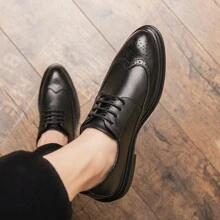Men's Pointed-toe Business Pu Leather Shoes Brock Carving Formal Leather Shoes British Style Low-top Lace-up Shoes Fashion Pu Leather Simple Color Work Shoes Party Wedding Popular Shoes Streetwear Casual Shoes - Black - View 4