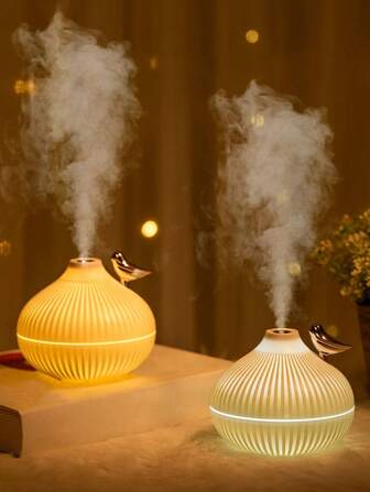 1款便攜式空氣加濕器,300毫升usb桌面擴散器加濕器,帶led夜燈