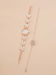 1 块花饰石英表和 1 块手链作为返校学生的礼物