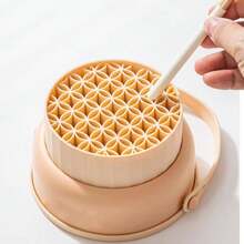 Xô rửa đa năng có móc treo cọ, thích hợp dùng làm giá đựng cọ trang điểm trên bàn làm việc, giá phơi khô bông trang điểm, cọ và dụng cụ vệ sinh, quà tặng kèm theo. - Màu be - Xem 3