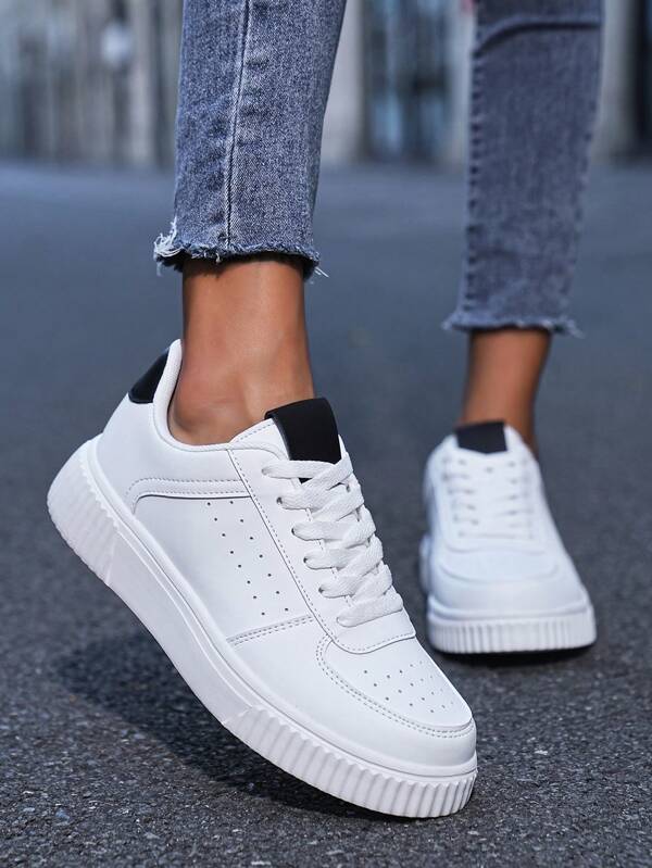 Women's Comfortable Breathable Slip-resistant Wear-resistant Fashionable Low-cut Sneakers