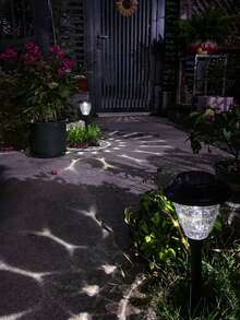 2入組太陽能戶外LED白色燈草坪燈,不銹鋼玻璃防水山水途徑,花園裝飾用品合適的適用於小路草地庭院(黑色白色燈,銀濃烈香調燈)