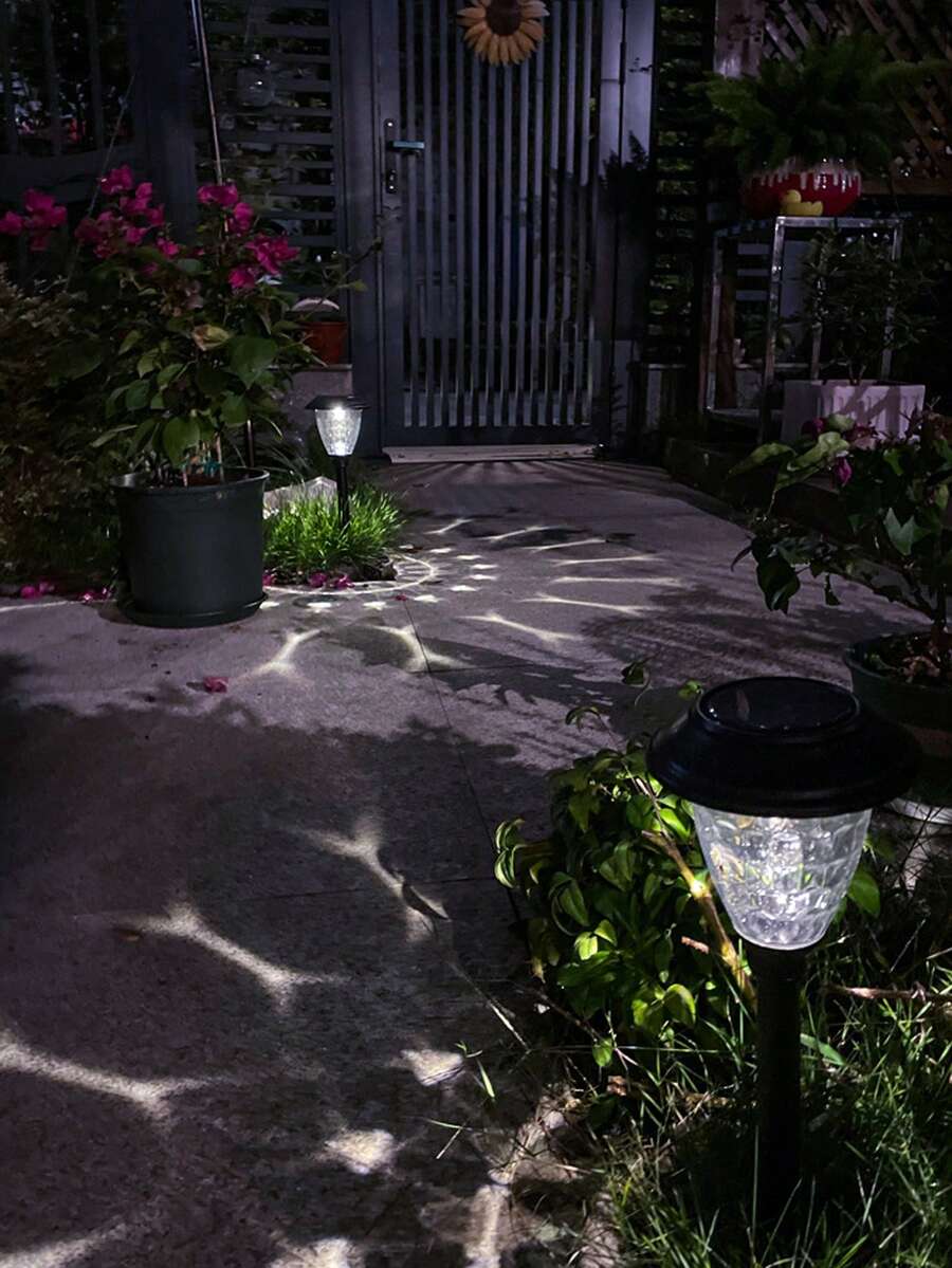 2入組太陽能戶外LED白色燈草坪燈,不銹鋼玻璃防水山水途徑,花園裝飾用品合適的適用於小路草地庭院(黑色白色燈,銀濃烈香調燈)