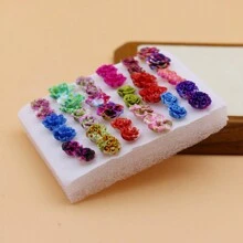 18對/36對簡單海綿包裝隨機混合彩色樹脂花芯耳釘套裝,包含塑料耳釘 - 彩色 - 查看 3