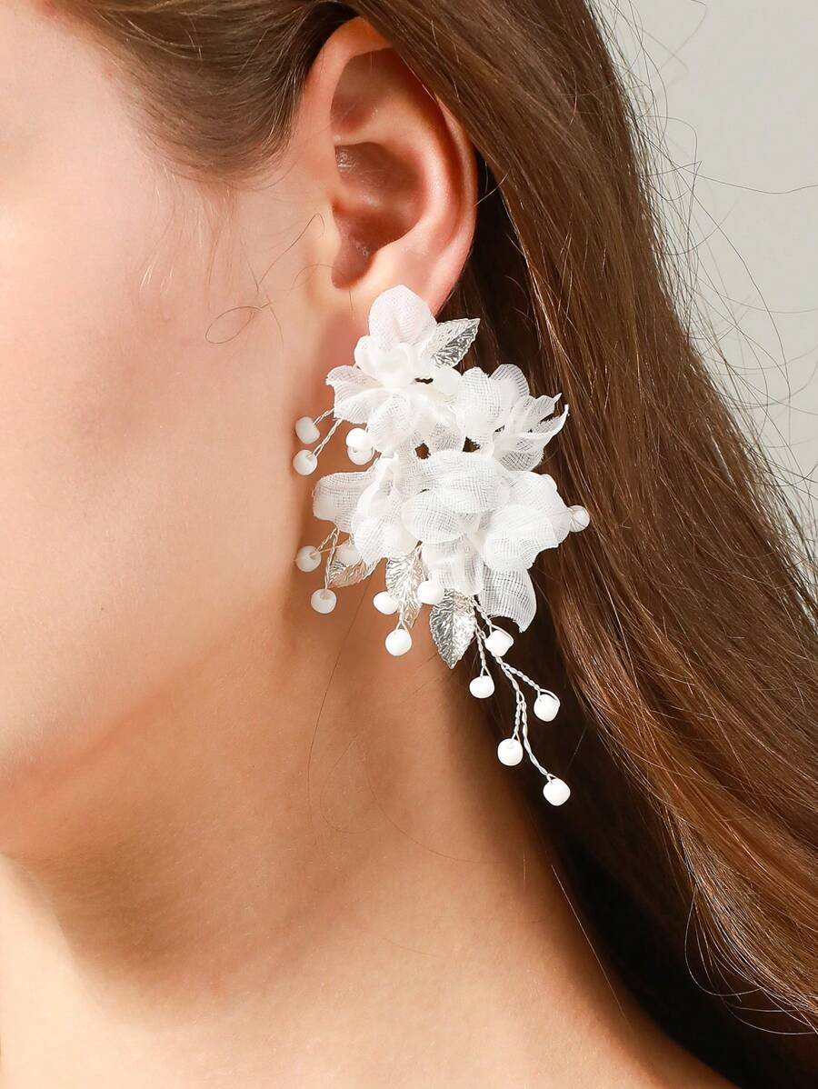2pcs/Set Ladies' Elegant Bridal Earrings With White Mesh Flowers