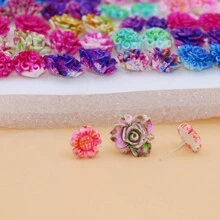 18對/36對簡單海綿包裝隨機混合彩色樹脂花芯耳釘套裝,包含塑料耳釘 - 彩色 - 查看 5