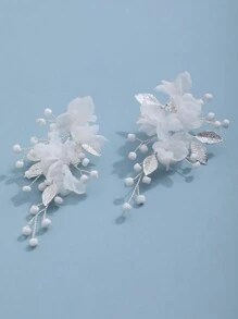 2件套女士优雅新娘耳环，饰以白色网状花朵、叶子和珠子。情人节配饰