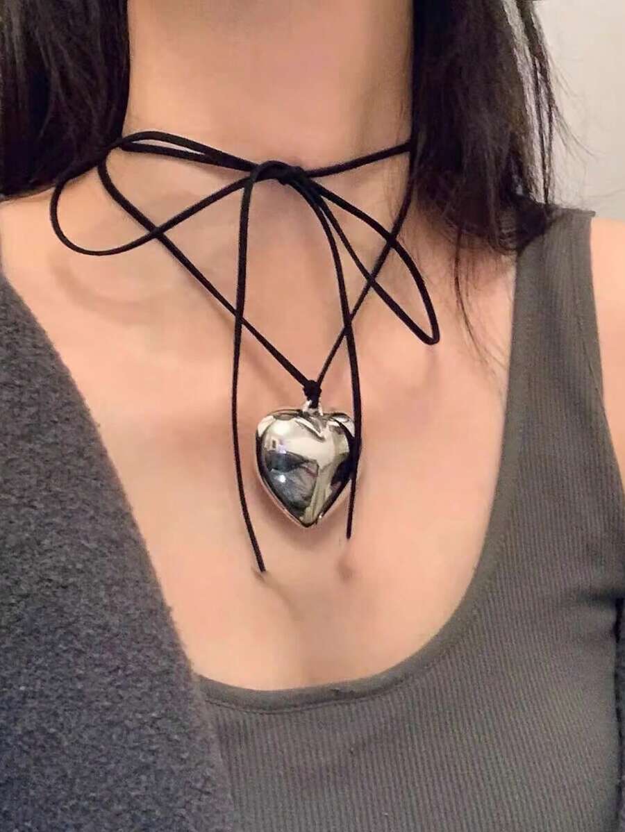 1入甜美而酷的心形墜飾項鍊,簡單長流蘇裝飾和絨面蠟線 - 銀色 - 查看 1