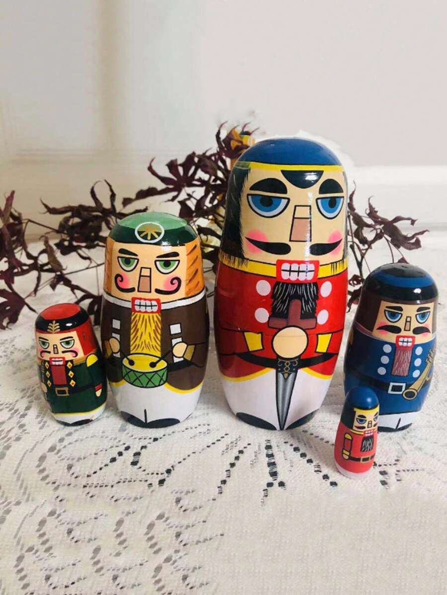 Bộ 5 búp bê lồng nhau Kẹp hạt dẻ, Búp bê Matryoshka của Nga, Tượng Kẹp hạt dẻ Giáng sinh, Kẹp hạt dẻ bằng gỗ thủ công, Đồ trang trí quán cà phê, Phòng khách gia đình, Đồ trang trí để bàn trang trí phòng - Nhiều màu - Xem 1