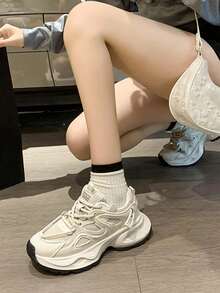 女士時尚粗底厚款運動鞋，適用於休閒穿著 - 灰色 - 查看 2