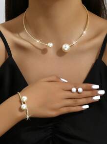 时尚婚礼珠宝套装 - 人造珍珠和水钻颈链、金手镯、耳钉，适合女士，奢华时尚优雅 - 金色 - 查看 1