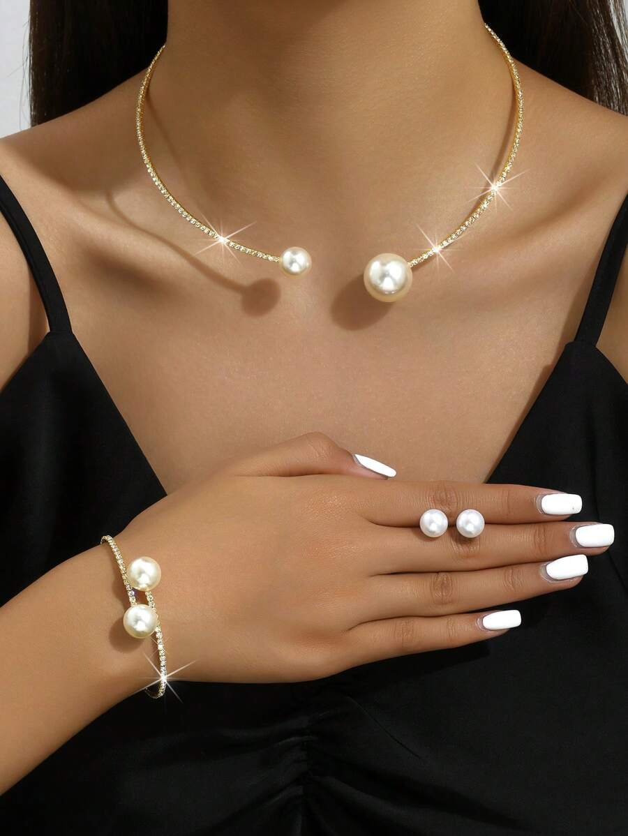 时尚婚礼珠宝套装 - 人造珍珠和水钻颈链、金手镯、耳钉，适合女士，奢华时尚优雅 - 金色 - 查看 1