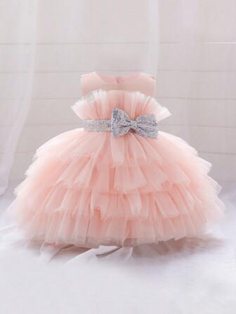 幼兒女童純色分層緞面蓬蓬裙,具有層次感的質感和褶皺紗裙,適合生日派對