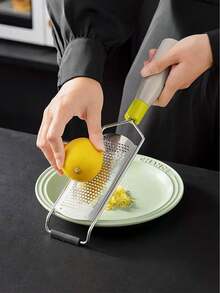 12.5英寸檸檬&奶酪刨絲器&蔬菜刨絲器-起司檸檬,大蒜,巧克力,水果,蔬菜,姜刨絲器-起司碎紙機,帶清潔刷 - 橄欖綠 - 查看 2