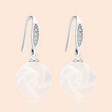 1對的手工雕刻玫瑰花耳環花卉圖案首飾類,自然白色瑪瑙白色不銹鋼耳環禮物適用於女朋友姐姐媽媽女性女兒週年紀念日生日情人節聖誕節禮物為她