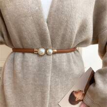 1条女士棕色细腰带，仿珍珠装饰，复古优雅束腰，适合搭配新款西装、毛衣。百搭黑色腰带，适合日常通勤使用，夏季、秋季、万圣节