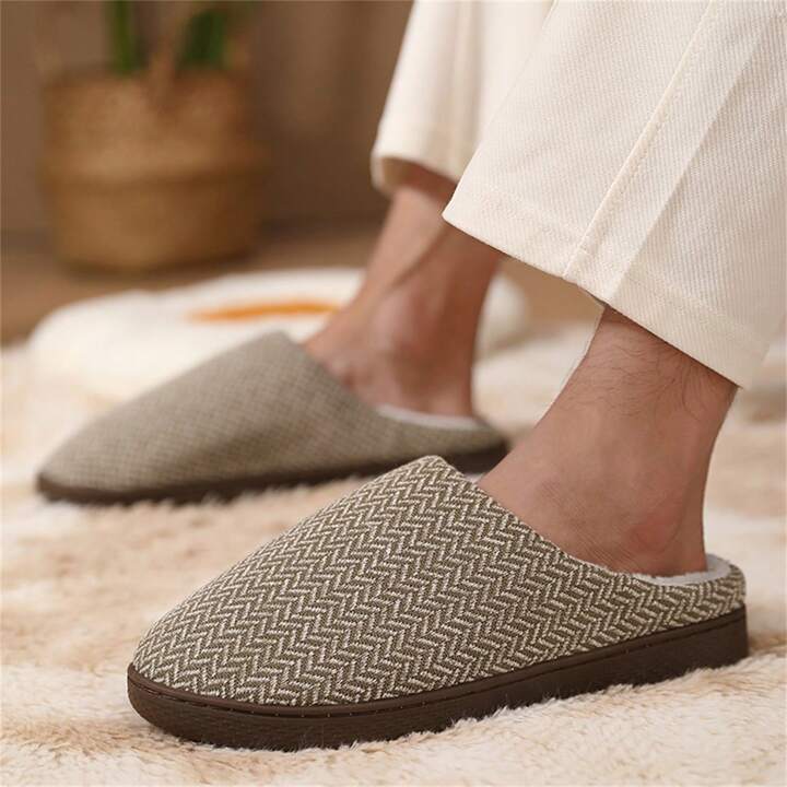 Warm store bedroom slippers