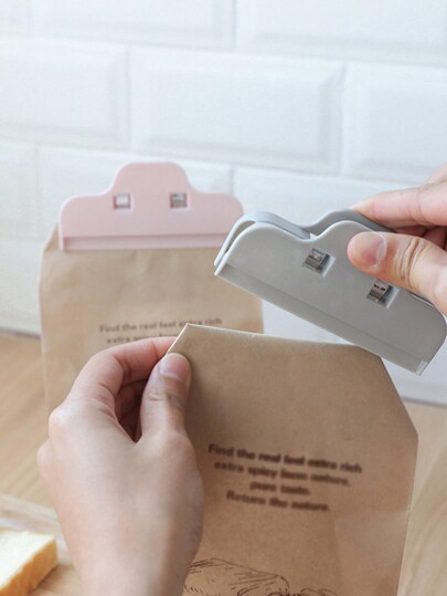 3pcs Random Color Food Storage Clips For Sealing Plastic Bags Of Dried Fruit And Snacks