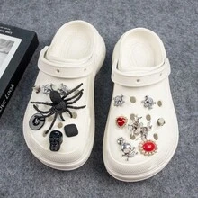 新款風格的龐克蜘蛛鞋扣,骷髏和紅寶石設計套裝,適用於空心鞋 - 黑色 - 查看 1