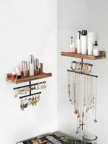 2組水晶珠寶掛式掛飾掛在粗糙的木製牆上收納項鍊、手鍊、耳環、戒指和化妝品,化妝品收納架