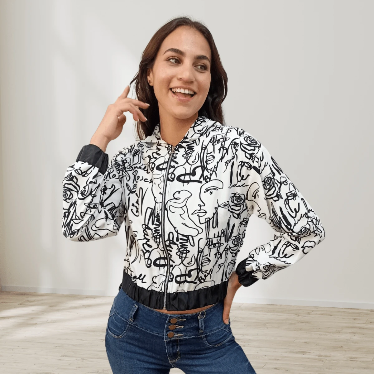 chamarra con cierre estampado de caras blanco y negro sudadera de moda - Blanco - Ver 1