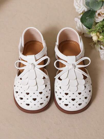 新品寶寶女孩公主步行鞋,中空心形、蝴蝶結、流蘇、花朵裝飾,魔鬼氈貼合,適合任何季節