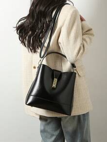 Black Simple Large Capacity Fashion Handbag - Black - View 2