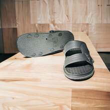 Sandalias de moda. Sandalias tradicionales mexicanas. Sandalias de mujer. Sandalias de mujer con correa. Sandalias para uso domestico, campo y exterior. Sandalias resistentes y duraderas. Sandalia hecha con materiales reciclados. Huaraches de rancho. - Negro - Ver 7