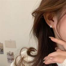 A Pair Of S925 Silver Needle Small Mini Flower Shell Earrings For Women Cross Rhinestone Earrings Fresh And Simple Earrings - Gold - View 6