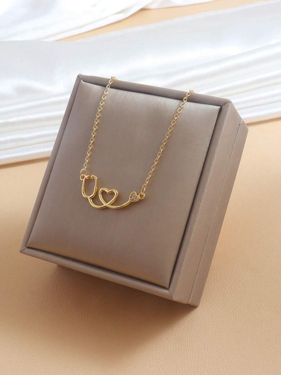 1件鍍銅18k金時尚優雅的鍾情方鑽心形吊墜項鍊,適合女性