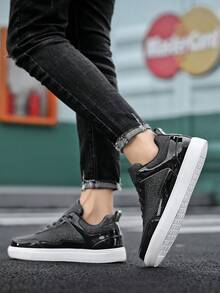 男士時尚亮片金屬紋結綁休閒平底鞋,專利皮革低頂運動鞋 - 黑色 - 查看 2