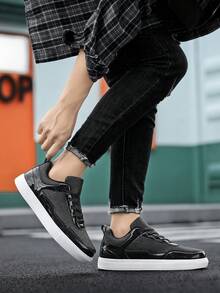 男士時尚亮片金屬紋結綁休閒平底鞋,專利皮革低頂運動鞋 - 黑色 - 查看 4