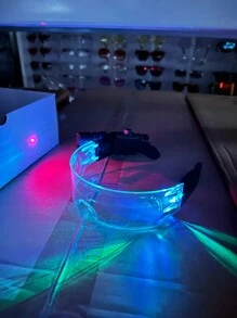 1隻赛博朋克主题深渊加农炮形状rgb流光闪光手电筒,附有可拆卸手柄和自动开关系统,非常适合舞会、夜总会、音乐会、角色扮演和科幻主题派对。 - 彩色 - 查看 7