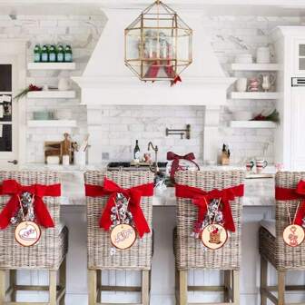 Natural Wood Slices 30 Pcs 2.8-3.1 Inches Craft Wood Kit Unfinished Predrilled with Hole Wooden Circles Tree Slices for Arts and Crafts Christmas Ornaments DIY Crafts