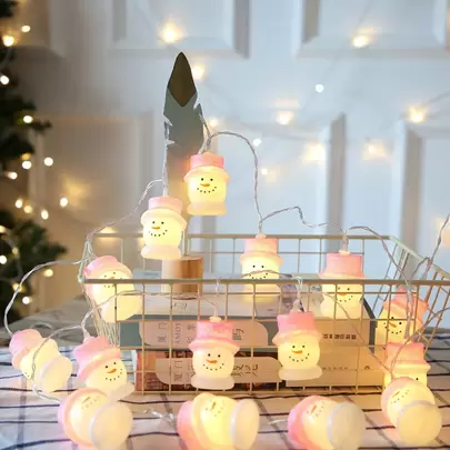 1串2m 10個粉紅帽雪人led燈,3m 20個雪人頭形電池盒led燈可用於聖誕樹裝飾,在臥室氣氛營造聖誕節氣氛