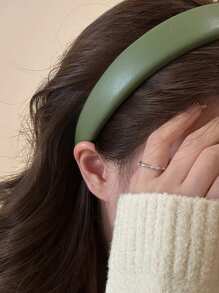1pc Women's Solid Color Fashionable & Versatile Hairband With Green Satin Finish - Green - View 1